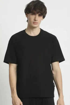 Men's Solid Relaxed Fit Round Neck T-Shirt
